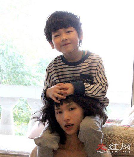 任天野妻子朱荔莘资料简介 魔鬼教官类型的男人