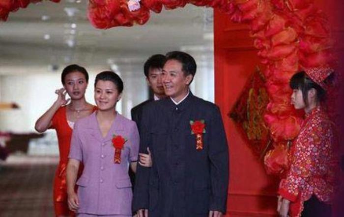 史兰芽的三任丈夫 她的第一任丈夫是谁