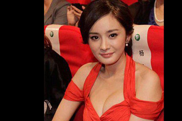 杨幂的胸有什么 90斤的她怎么让胸保持d罩杯