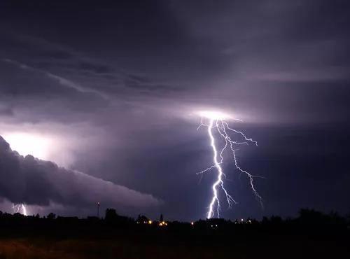 下雪又打雷不是好兆头 好不好怎么回事