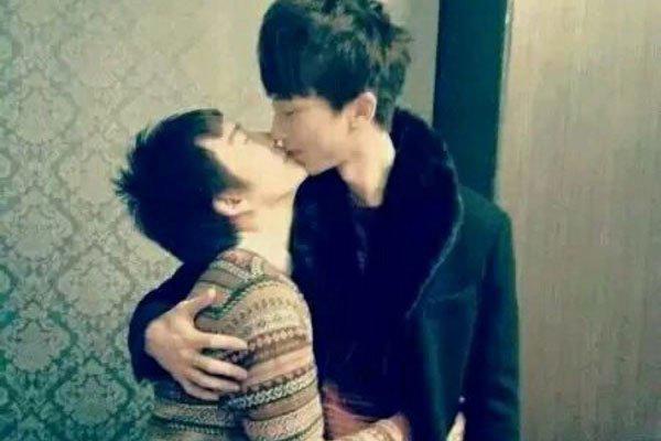 沈肯尼和沈煜伦谁在上面 两个人已经是结婚了