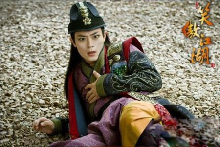 杨莲亭和东方不败什么关系 后来杨莲亭被谁杀死的