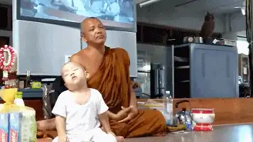 泰国小和尚打瞌睡图片 小沙弥Nongkorn为什么出家