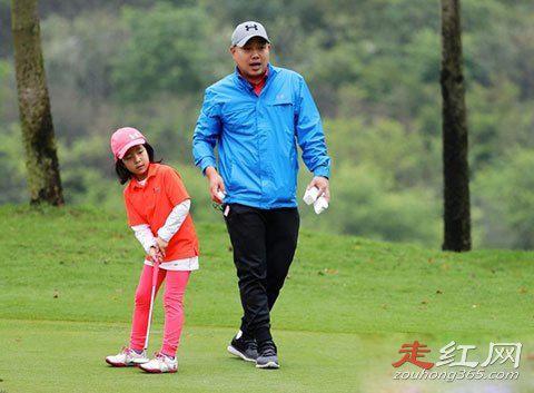 刘国梁老婆王瑾是谁 爱女是双胞胎吗