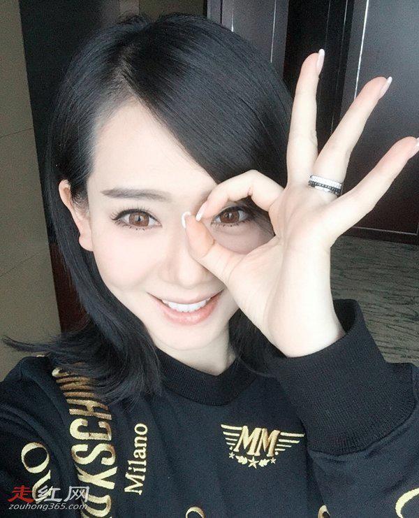 戚薇徐正曦结婚照片是情侣吗 合作完两人并没有断了联系