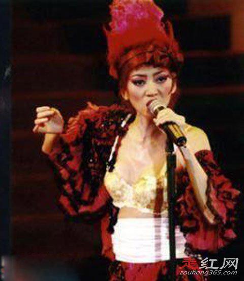 梅艳芳是几几年走的 最后一场演唱会穿纸尿裤都是血