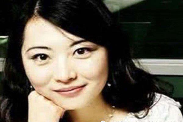 何碧玉高考是满分吗 留学不在回来人们一直耿耿于怀