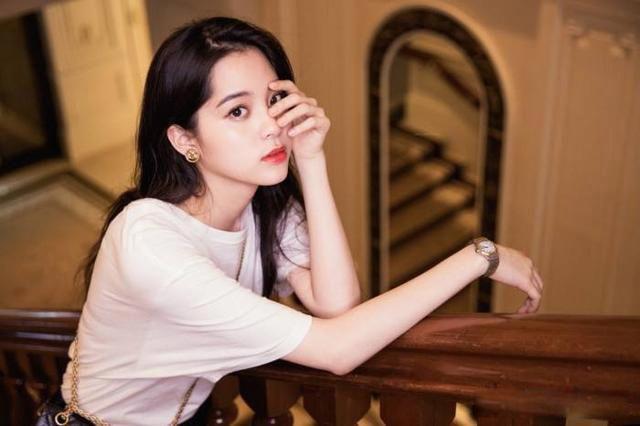 欧阳娜娜个人简历资料 代言的内衣是什么牌子