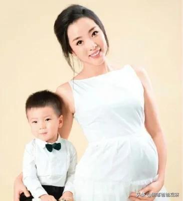 李思思个人简历及资料 生两个孩子后身材依然好