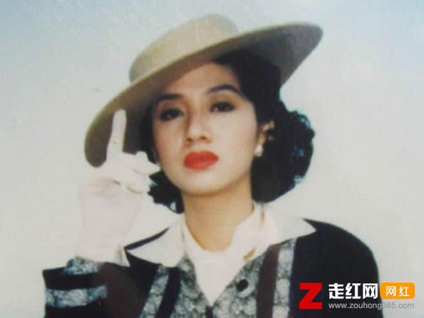 日夜为你着迷时刻为你挂虑是什么歌，一生爱你千百回歌曲介绍