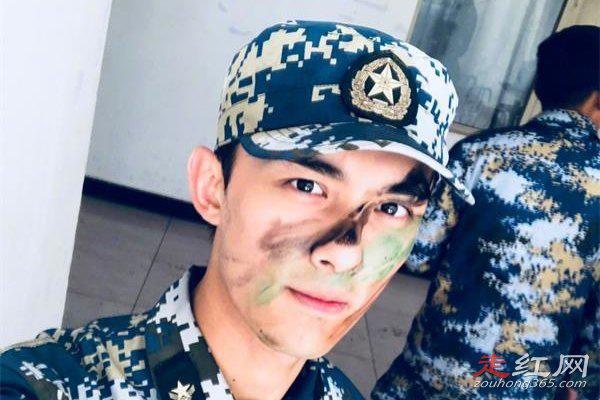 吴磊是吴京亲生的吗 为什么在成都上学