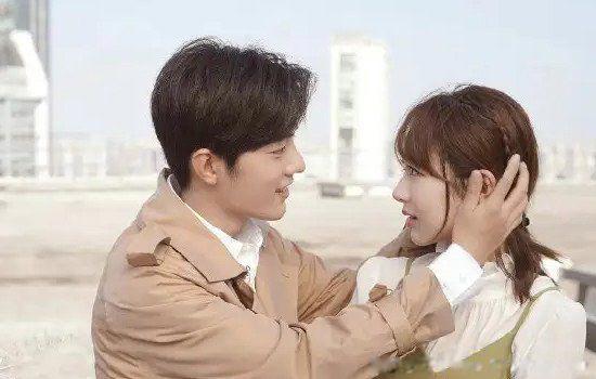 肖战杨紫戏外是情侣吗 肖战再辟谣与杨紫恋情