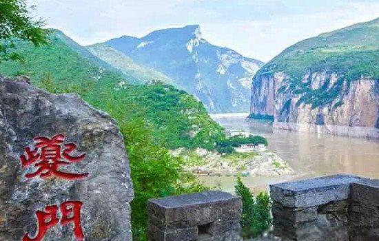 白帝城位于什么地方 李白诗的白帝城位于哪个县的旅游景点