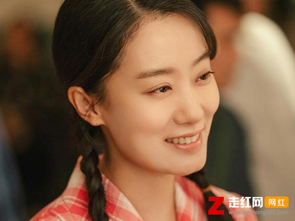 高高的青山上萱草花开放是什么歌，萱草花歌曲介绍