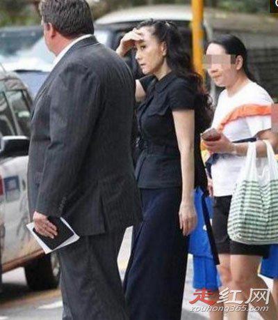 李连杰已故是真的吗 得了什么病苍老像80岁