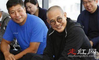 李连杰已故是真的吗 得了什么病苍老像80岁
