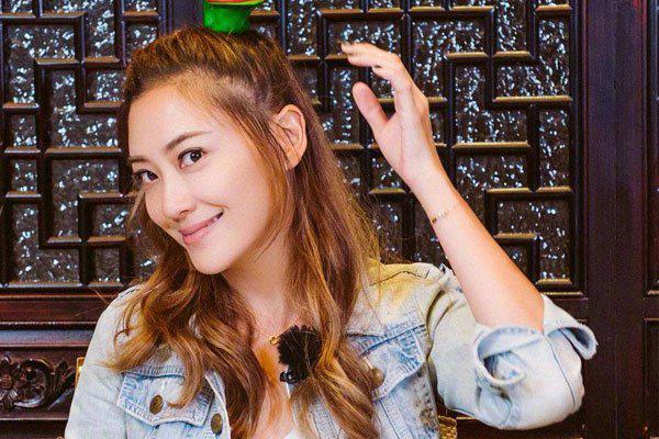 应采儿个人简历资料 和陈小春年龄相差快要20岁