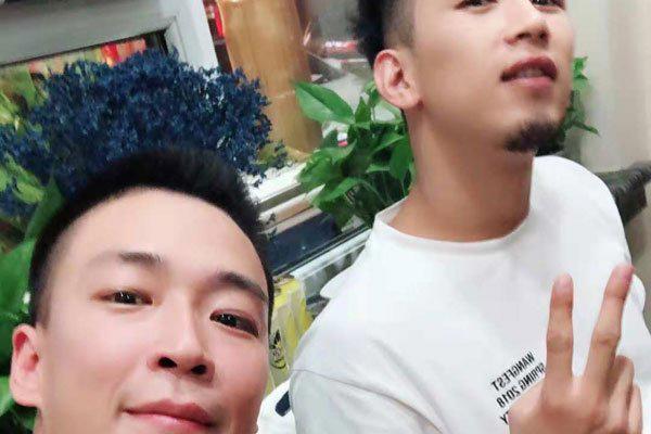 天佑永久封原因 支持PG One唱起了歌曲