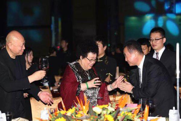 迟重瑞第一任妻子照片 为什么会选择陈丽华结婚