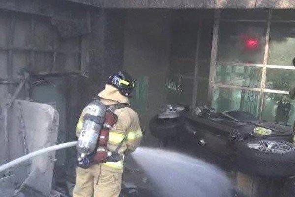 金柱赫卡在车里照片 还没结婚生孩子就丧生太遗憾