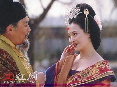 王璐瑶个人资料简历 因帝国军妓受到李寿成的会见