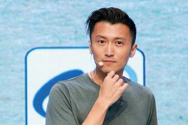 谢霆锋患皮肤癌曝真情 因为剃发逃过一劫