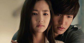 朴敏英和李敏镐在一起过吗 他们为什么分手