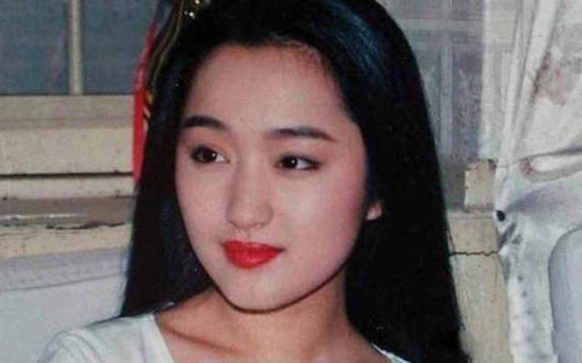 杨钰莹为什么叫岗岗 最初的名字叫杨岗丽