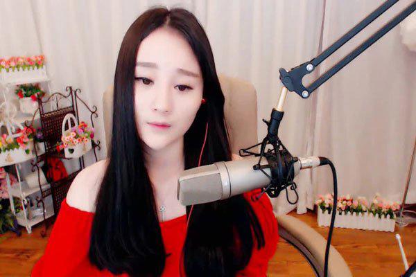 沈曼为什么不在歪歪直播了 榴莲门的真相不单纯