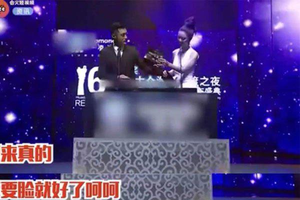 江一燕和薛凯琪事件怎么回事 直言没戏份还能获奖说不要脸