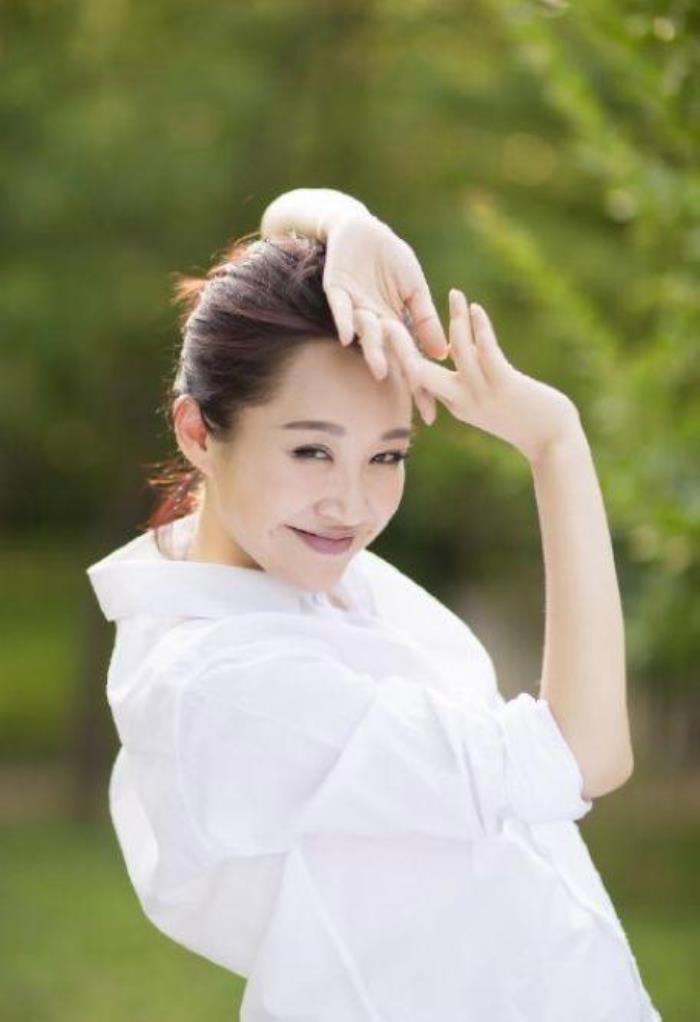 关之琳年轻巅峰照 年轻的时候究竟有多美