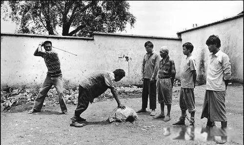 缅甸恐怖分子割下男子头35秒 真实的缅甸北部究竟多黑暗