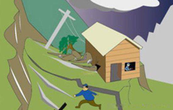 泥石流发生时应该往哪个方向跑 怎么逃生向上还是向下