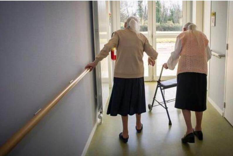 老人临终前半个月的生理表现 阳寿已尽的十大表现和征兆