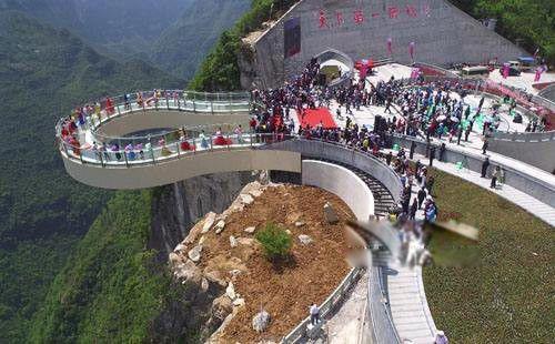 哪里有空中玻璃走廊 我国空中玻璃走廊在哪里