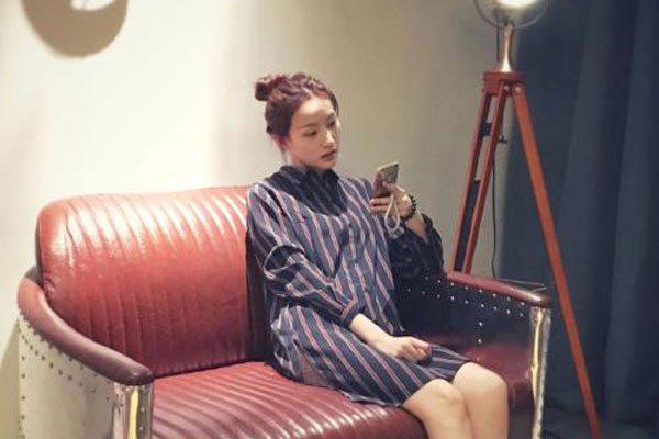 马凡舒泳裤掉到哪了 牌子掉内裤也被拽下来了