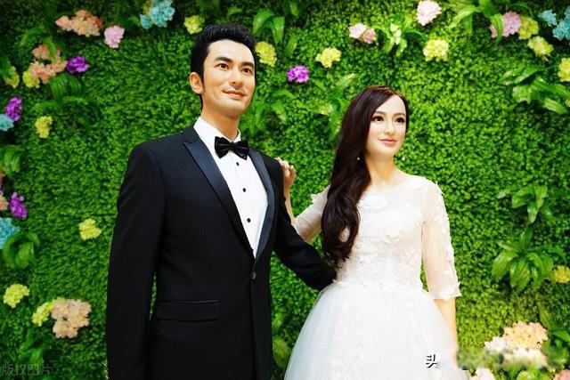 黄晓明杨颖什么时候离的婚 为什么婚变和baby官宣离的婚是真的吗