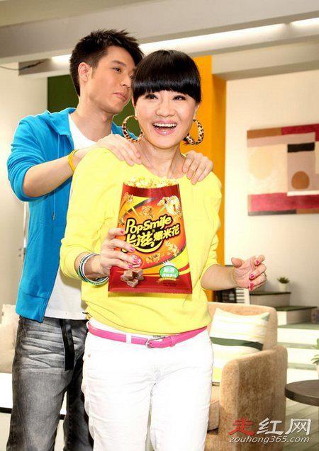 周汤豪的妈妈比莉资料简介 是一个真真正正的星二代