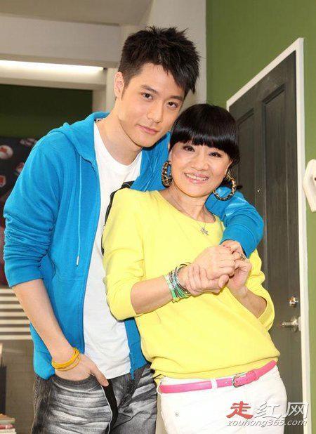 周汤豪的妈妈比莉资料简介 是一个真真正正的星二代