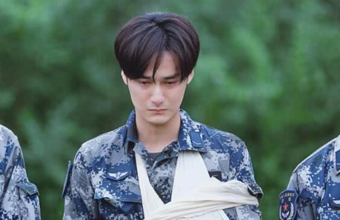 蒋劲夫退出娱乐圈原因 家暴日本女友 和唐人解约