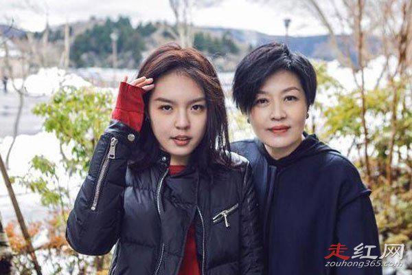 李咏女儿法图麦·李名字怎么取的 妻子哈文是回族人