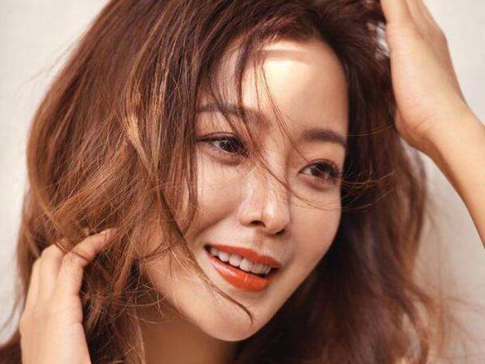 金喜善整容了吗 女儿的长相是拜老公所赐
