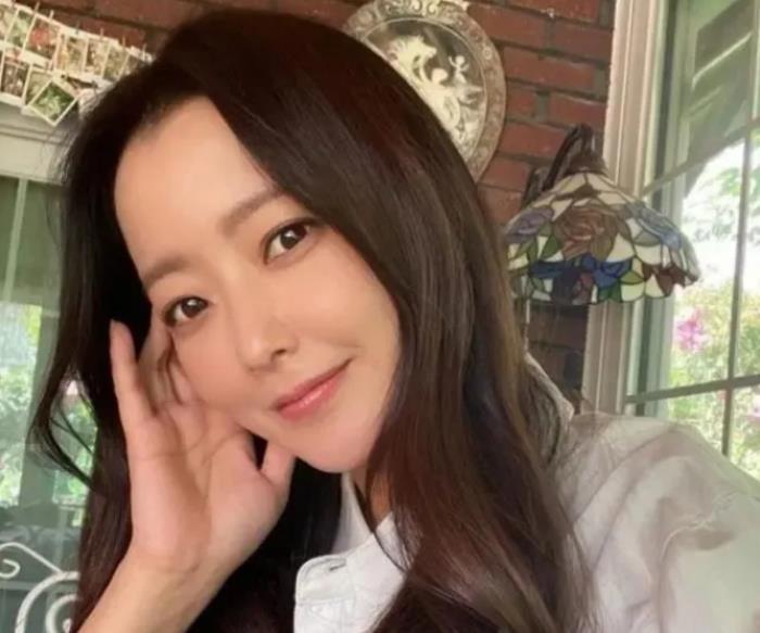 金喜善整容了吗 女儿的长相是拜老公所赐