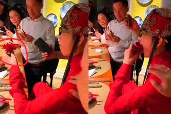 杨丽萍豪宅被拆原因 指甲太长吃饭都要人喂