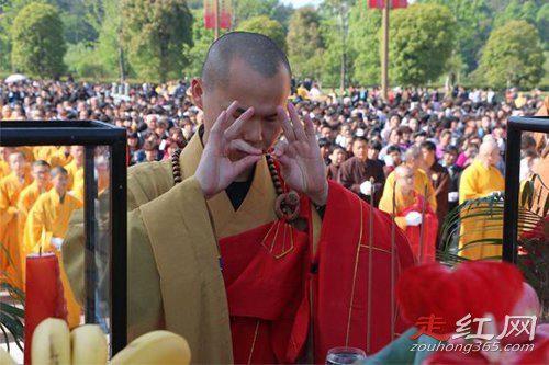 中泰法师斗法详细事件 中国惨败溜进故宫才保住性命