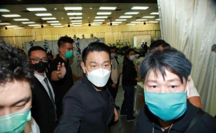 朱丽倩现在生活照 为什么这么老不漂亮了