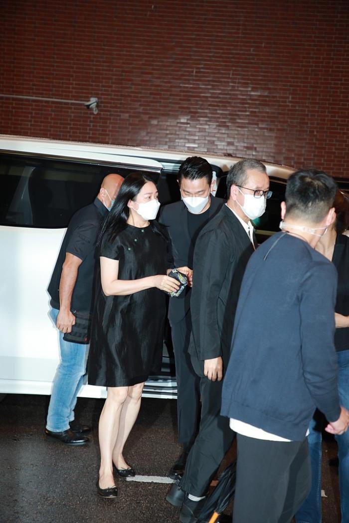 朱丽倩现在生活照 为什么这么老不漂亮了