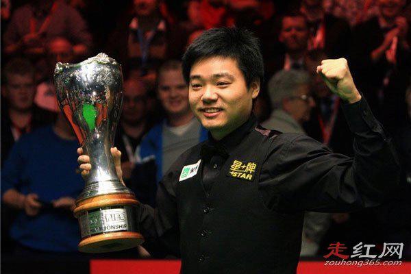 丁俊晖排名世界第几名 老婆张元元照片是谁