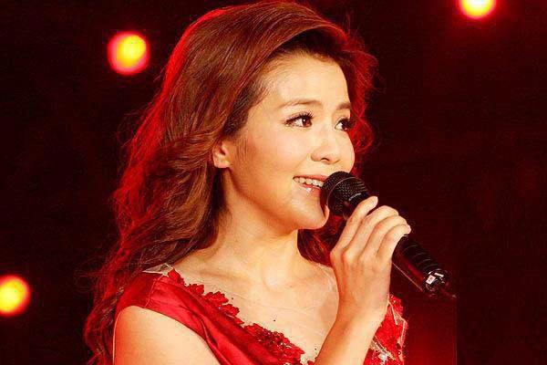 朱迅老公王志简历 她得甲状腺癌后最近身体怎么样