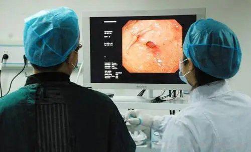 肠镜为什么尽量不要做 年轻人最好不要做肠镜的原因